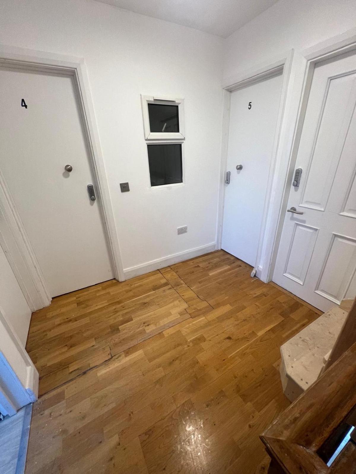 Good Priced Single Rooms In Northolt Екстер'єр фото