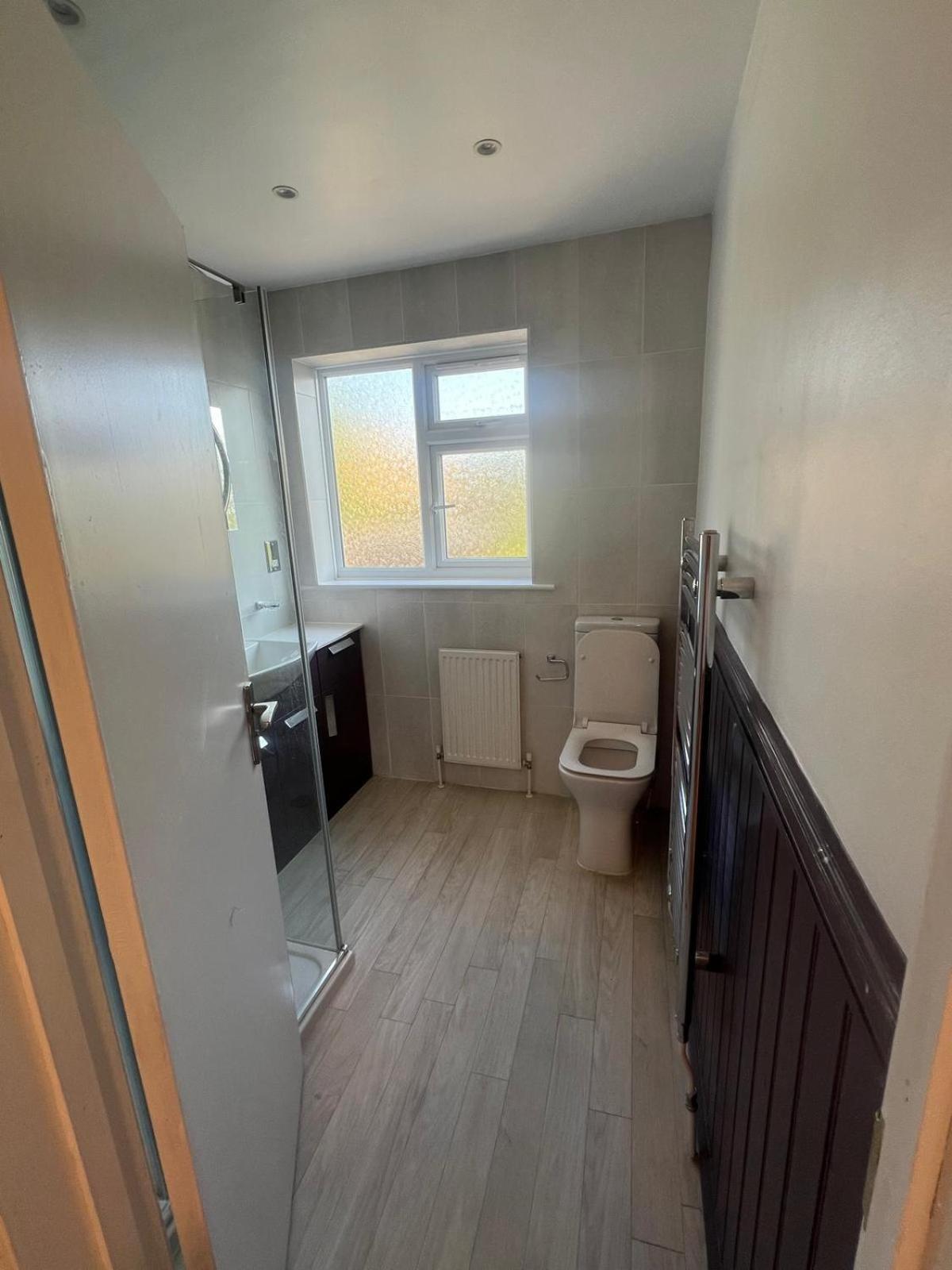 Good Priced Single Rooms In Northolt Екстер'єр фото